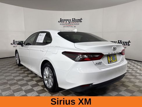 Used 2021 Toyota Camry LE image 8