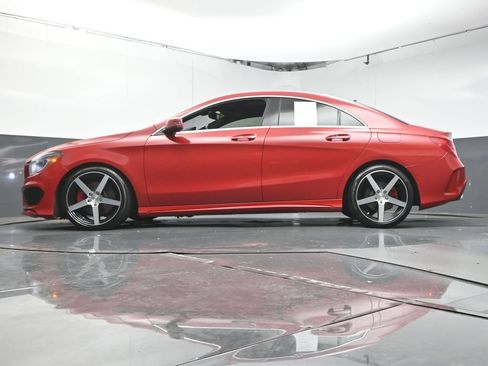 Used 2015 Mercedes-Benz CLA 250 image 34