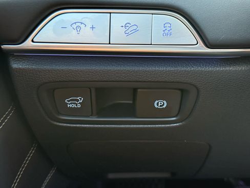 Used 2025 Genesis GV80 2.5T Advanced image 28