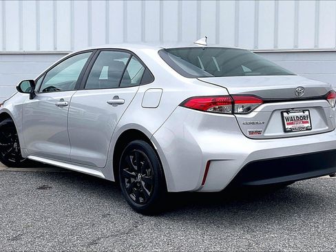 Used 2024 Toyota Corolla LE FWD image 15