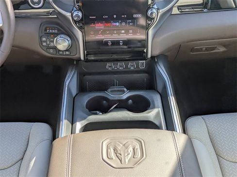 New 2026 Chrysler Pacifica Select image 47