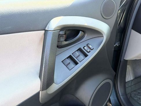 Used 2011 Toyota RAV4 2WD w/ Base L4 Extra Value Pkg image 14