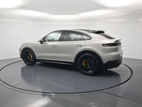 Certified 2025 Porsche Cayenne Turbo GT AWD/4WD image 3