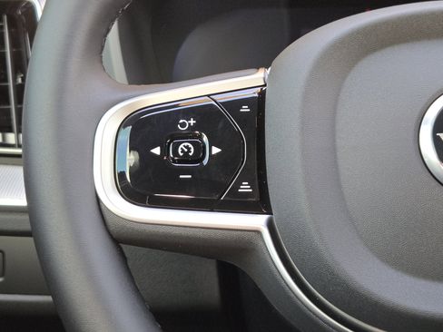 New 2026 Volvo XC60 B5 Ultra w/ Protection Package Premier image 32