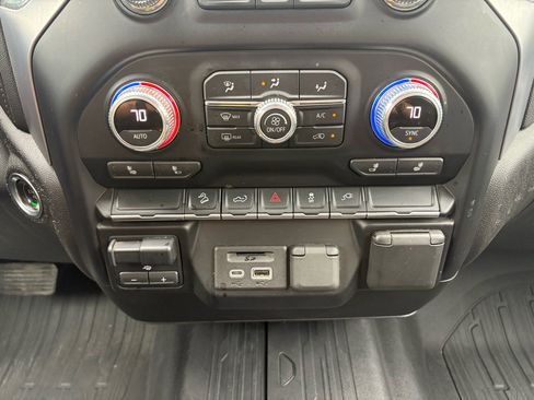 Used 2022 GMC Sierra 2500 SLE w/ SLE Value Package; image 16