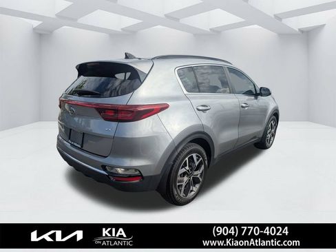 Used 2022 Kia Sportage EX w/ EX Technology Package FWD image 3