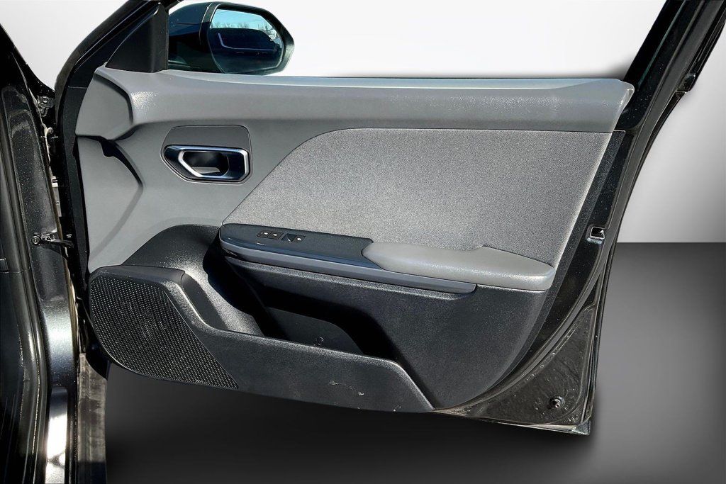 Used 2025 Kia K4 EX FWD image 27