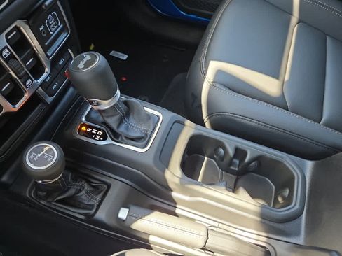 New 2026 Jeep Wrangler Unlimited Sahara AWD/4WD image 19