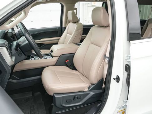 Certified 2024 Ford Expedition Max XLT AWD/4WD image 12