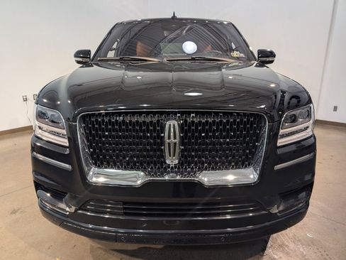 Used 2019 Lincoln Navigator L Reserve w/ Cargo Package image 2