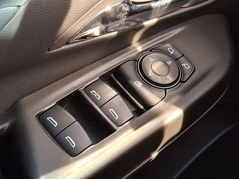 Used 2023 Chevrolet Bolt LT w/ Infotainment Package image 26