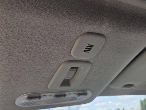 Used 2013 Nissan Juke SV image 16