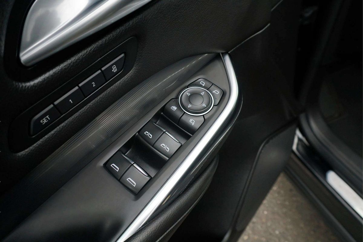 Used 2024 Cadillac XT4 Premium Luxury AWD/4WD image 16