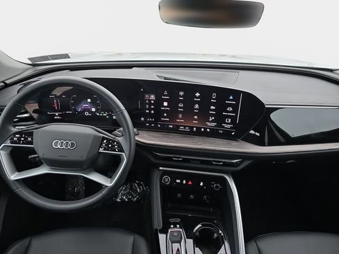 Used 2025 Audi Q5 Premium w/ Convenience Package AWD/4WD image 10