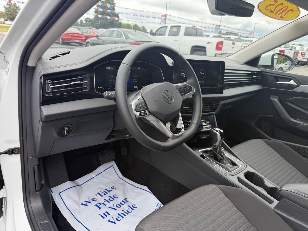 Used 2025 Volkswagen Jetta S FWD image 12
