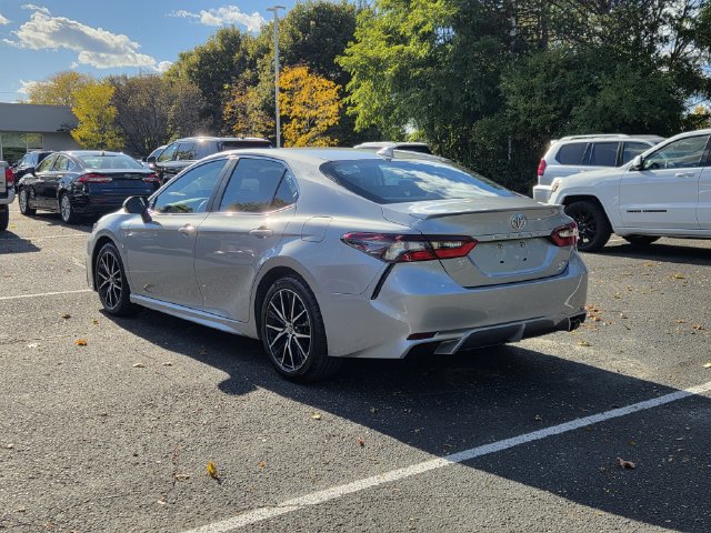 Certified 2021 Toyota Camry SE w/ Cold Weather Package AWD/4WD image 3
