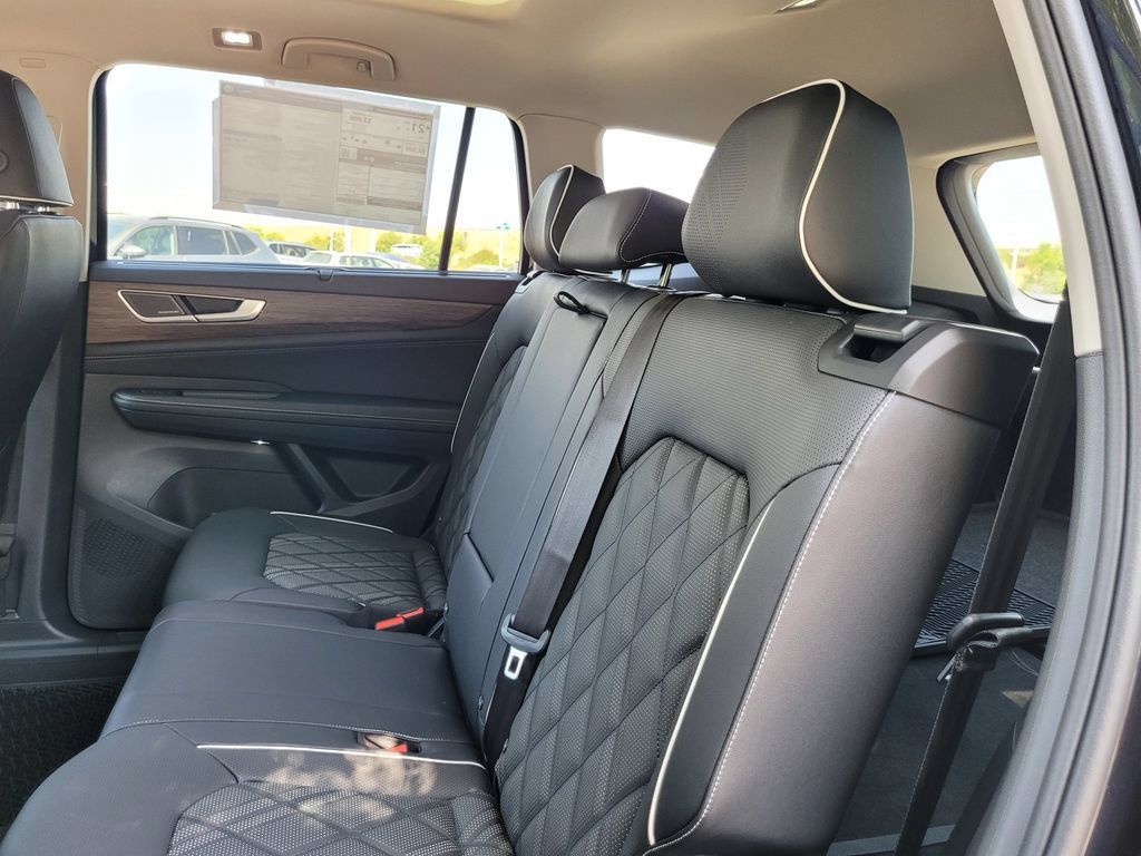 New 2025 Volkswagen Atlas SEL Premium R-Line AWD/4WD image 14