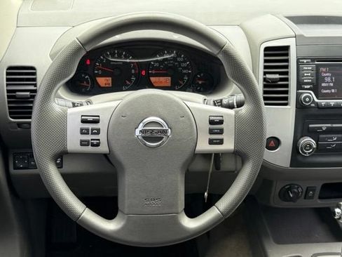 Used 2017 Nissan Frontier SV AWD/4WD image 21