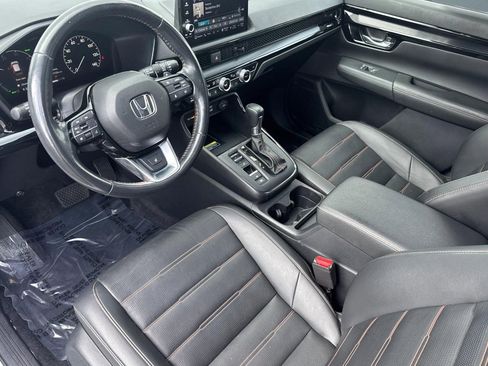 Used 2024 Honda CR-V Sport Touring image 4