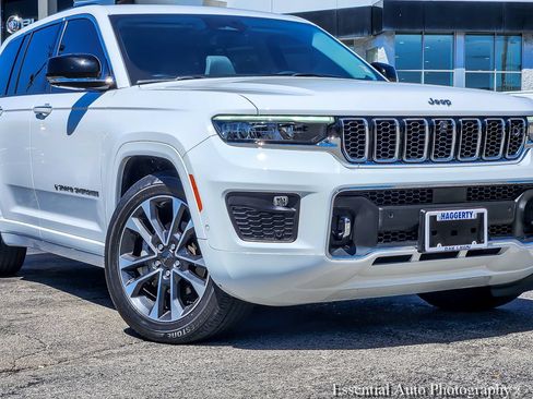 Used 2023 Jeep Grand Cherokee Overland w/ Adv Protech Group III AWD/4WD image 2