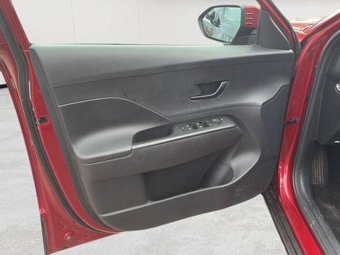 Used 2025 Hyundai Kona SEL FWD image 13