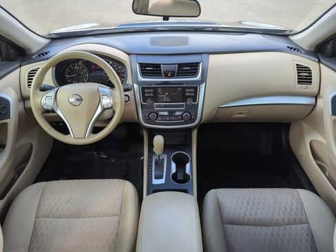 Used 2017 Nissan Altima 2.5 SV image 17