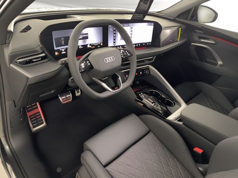 New 2026 Audi SQ5 Premium Plus AWD/4WD image 4