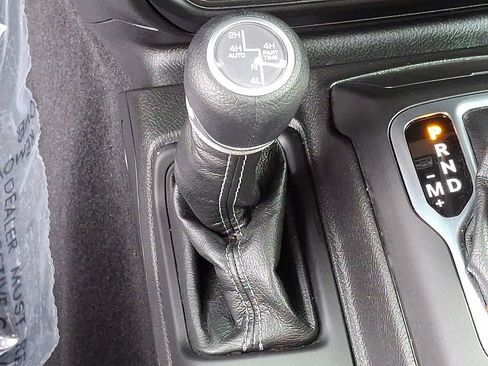 Certified 2025 Jeep Wrangler Unlimited Sahara w/ Safety Group AWD/4WD image 25