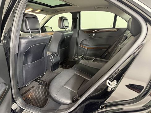 Used 2011 Mercedes-Benz E 350 4MATIC Sedan image 20