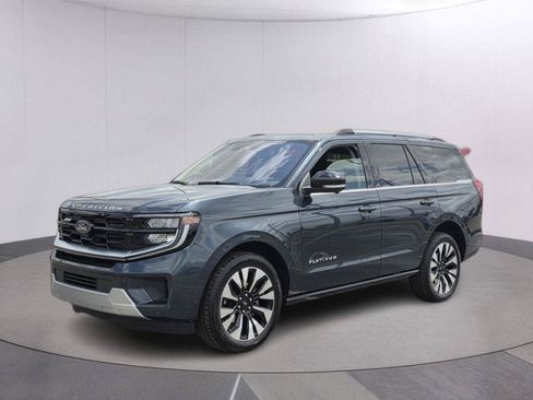 Used 2025 Ford Expedition Platinum w/ Driver's Package AWD/4WD image 1