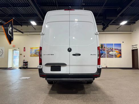Used 2020 Mercedes-Benz Sprinter 2500 image 43