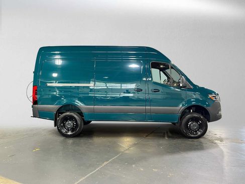 Used 2026 Mercedes-Benz Sprinter 2500 image 2