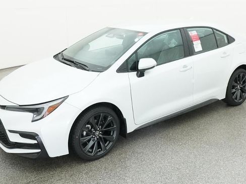 New 2026 Toyota Corolla SE FWD image 2