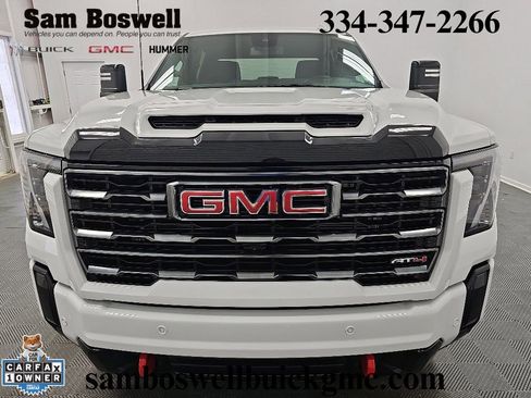 Used 2025 GMC Sierra 2500 AT4 AWD/4WD image 3