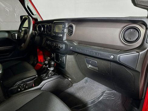 Used 2018 Jeep Wrangler Sport AWD/4WD image 26