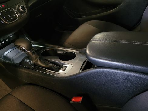 Used 2023 Chevrolet Malibu LT FWD image 26