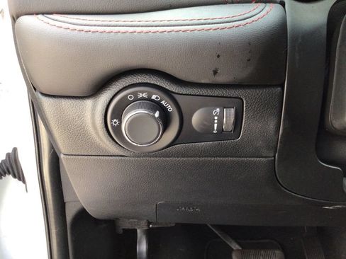 Used 2025 Dodge Durango GT AWD/4WD image 25