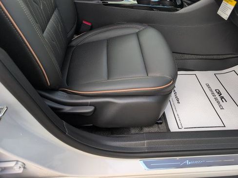 New 2026 Buick Envista Avenir FWD image 10