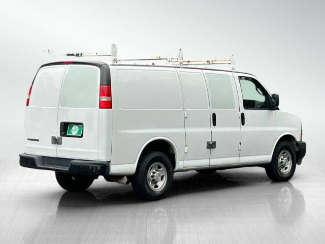 Used 2018 Chevrolet Express 2500 w/ Communications Package RWD image 4