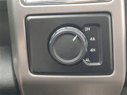 Used 2015 Ford F150 Platinum w/ Trailer Tow Package image 22