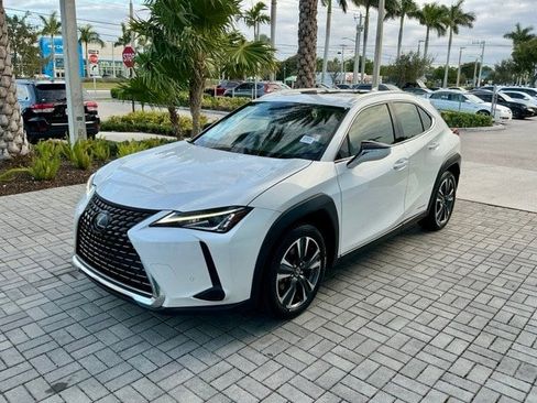 Used 2021 Lexus UX 250h w/ Premium Package image 3