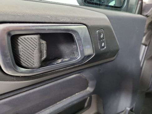 Used 2023 Ford Bronco Black Diamond image 15