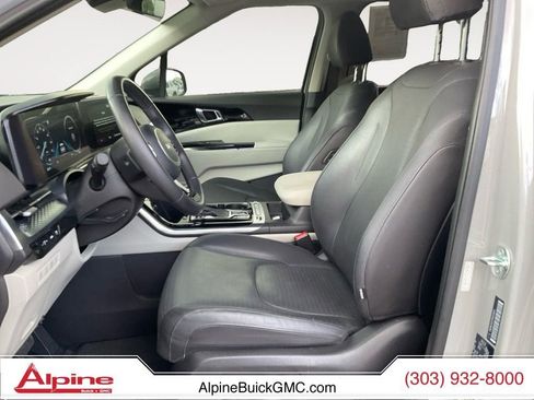 Used 2024 Kia Carnival SX Prestige FWD image 9
