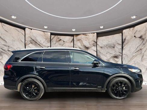 Used 2020 Kia Sorento EX image 4