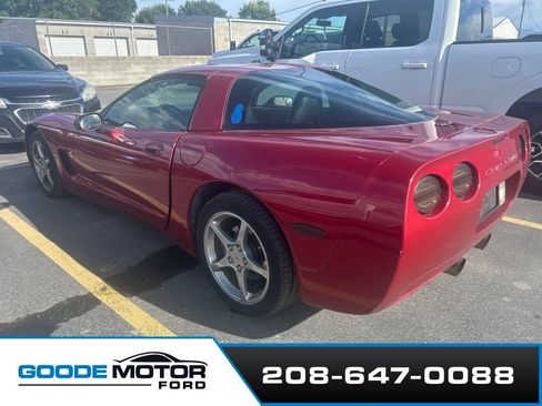 Used 2001 Chevrolet Corvette Coupe w/ Preferred Equipment Group2 RWD image 3