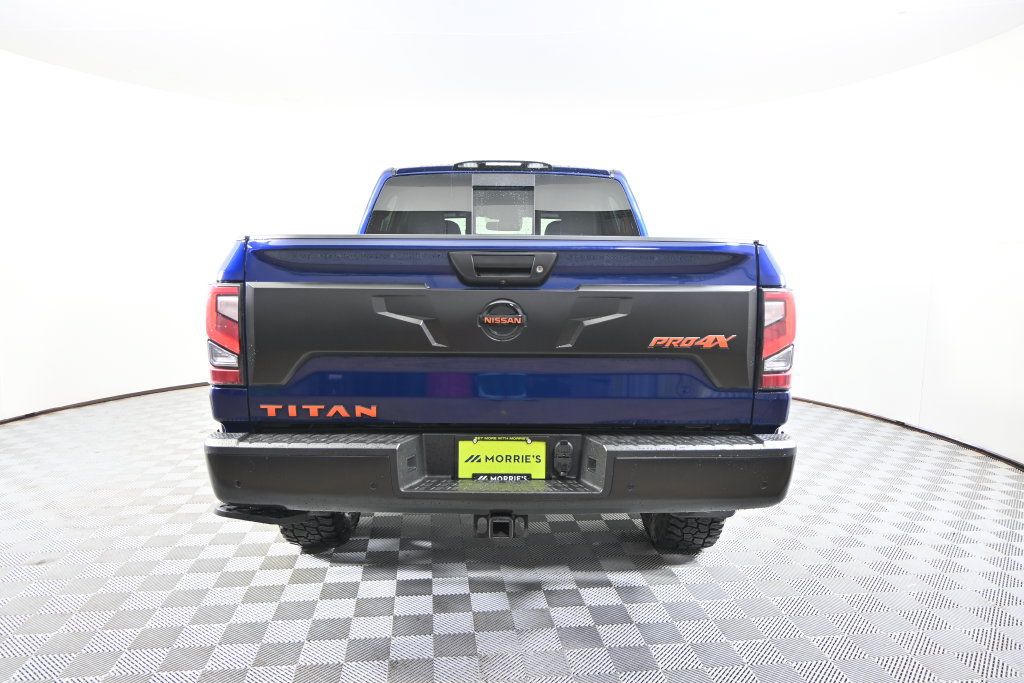 Used 2020 Nissan Titan PRO-4X w/ Pro-4x Convenience Package AWD/4WD image 5
