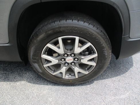 Used 2020 GMC Acadia SLE image 31