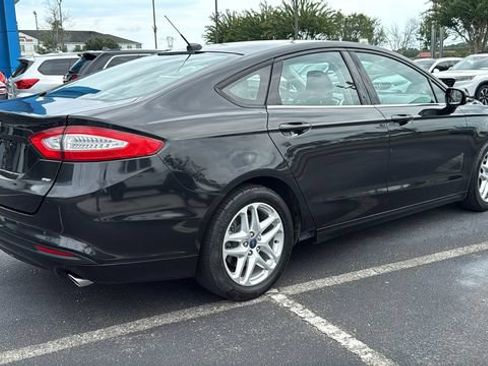 Used 2013 Ford Fusion SE FWD image 7