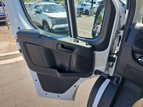 Used 2025 RAM ProMaster 2500 w/ Convenience Group FWD image 29