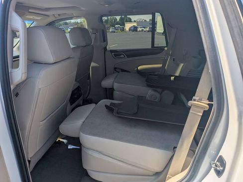 Used 2017 GMC Yukon Denali AWD/4WD image 11